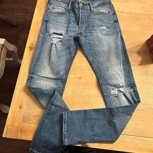 Jack and Jones Men's Distressed Blue Slim Jeans. 30/32